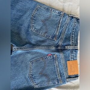 Levi’s Premium Wedgie Straight Dark Wash